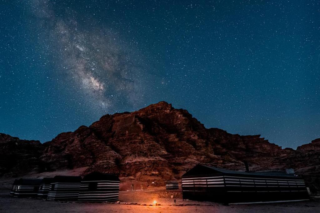 Wadi Rum Sky Tours&Camp Eksteriør billede