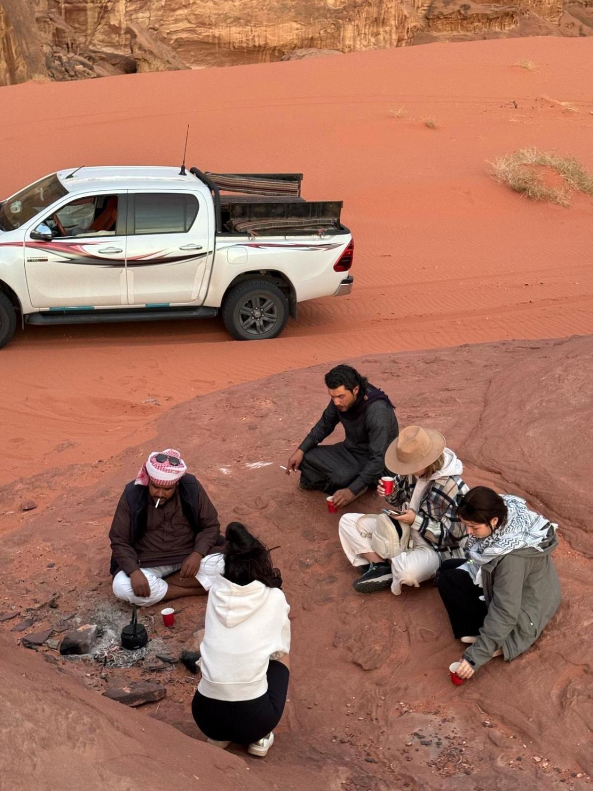 Wadi Rum Sky Tours&Camp Eksteriør billede